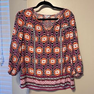 Crown & Ivy - Medium.  Great condition.  Vibrant statement too.